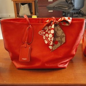 Genuine Coach pebbled leather tote *includes silk tie*